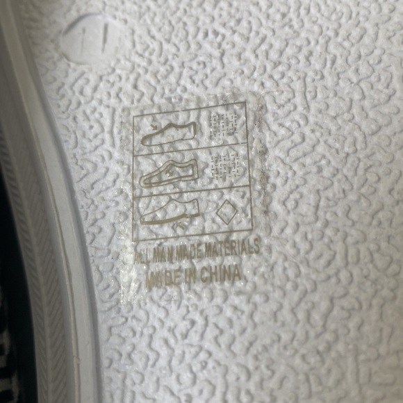 NWT Dark navy and white slip on striped shoe 11 - Picture 7 of 13